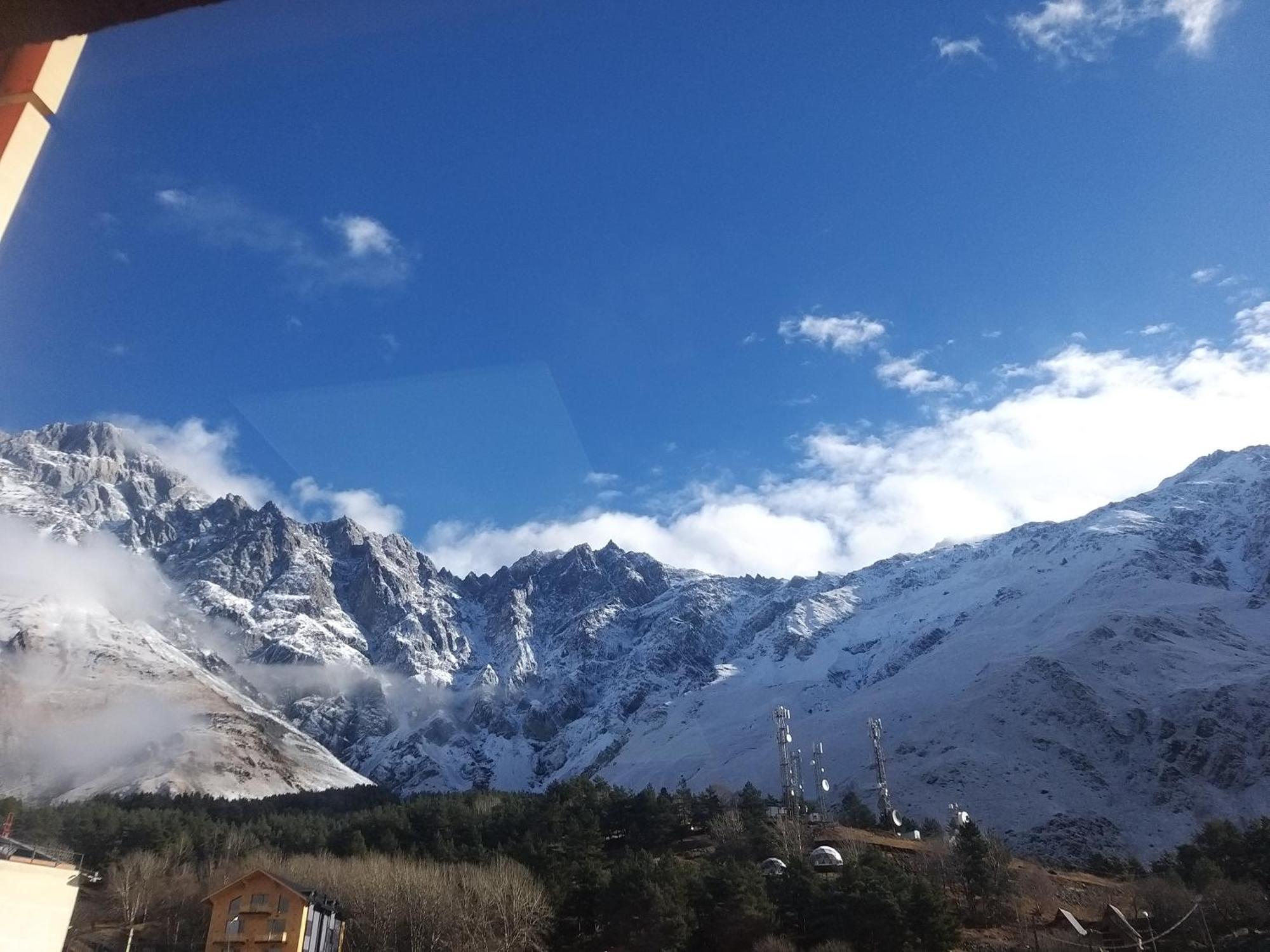 Emotion Kazbegi Apartment Ruang foto
